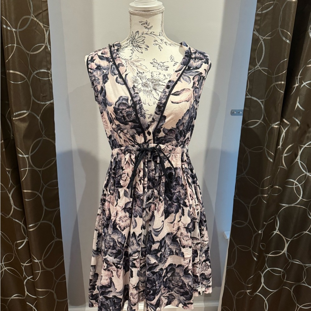 Floral Sleeveless Dress with Tie Waist